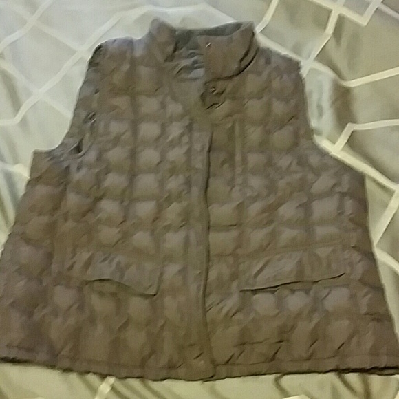 Kenneth Cole puffer down vest