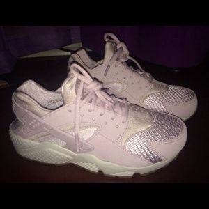 Lavender Nike Huarache Size 7