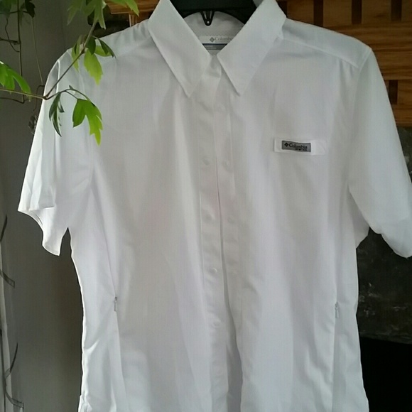 Columbia button down. Small