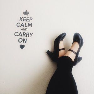 BLACK HEELS