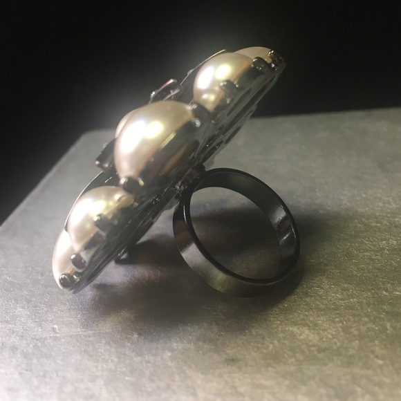 Fancy cocktail ring - Picture 3 of 4