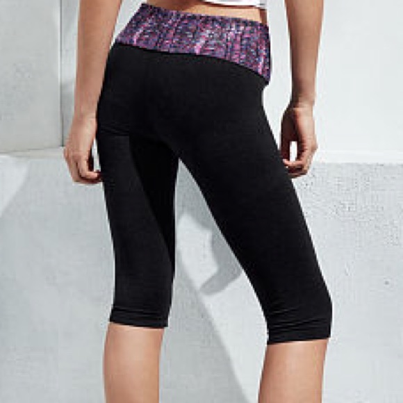 Victoria's Secret Pants - Victoria's Secret Most Loved Yoga Crop Pant
