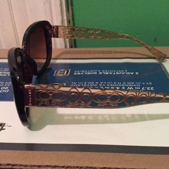 Coach Sunglasses - Picture 4 of 4
