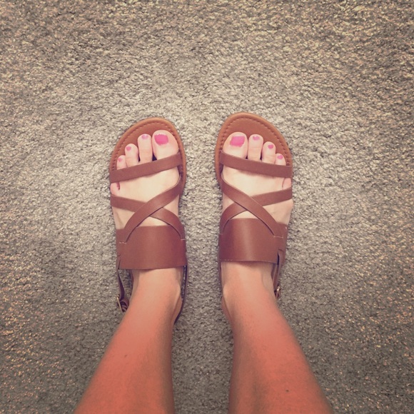 Brown sandles. Women's size 9. Never worn