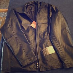 Large Men's Burks Bay Leather Coat with Tags