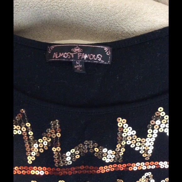 Sparkly top - Picture 2 of 2