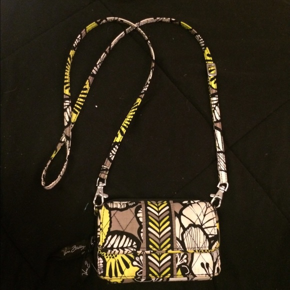 Vera Bradley all in one cross body - Picture 1 of 2