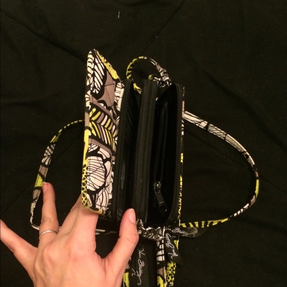 Vera Bradley all in one cross body - Picture 2 of 2