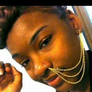 Nwot 3 chain Gold Ear to nose Faux Rings