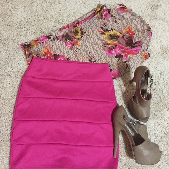 Charlotte Russe Pink bodycon skirt