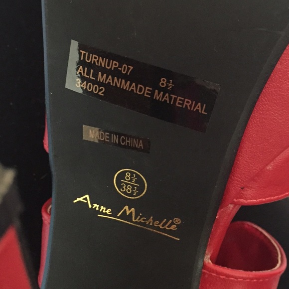 Red lace up platform heels - Picture 4 of 4