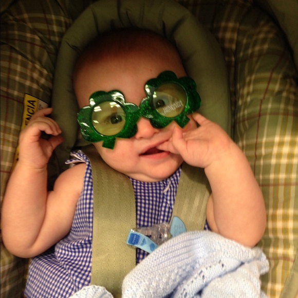 🍀Happy Shopping Poshers.🍀 See bargains - Picture 3 of 4