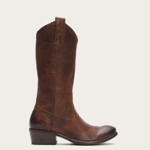 Frye Carson pull on boots