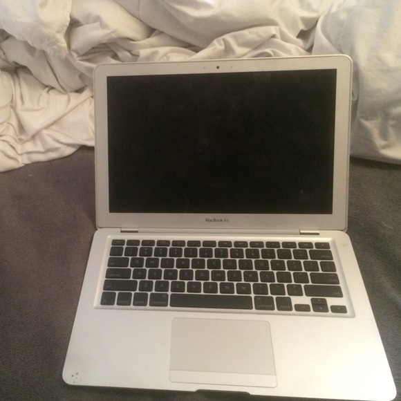 MacBook - Picture 2 of 3