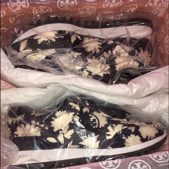Tory Burch Sneakers