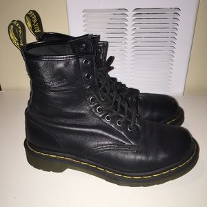 dr martens 1460 black 38