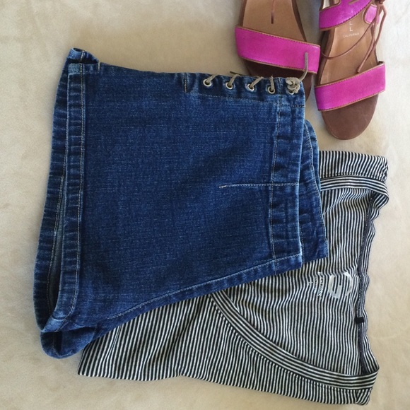 Vintage shorts with leather laces - Picture 3 of 4