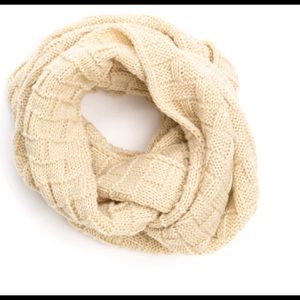Knit Cream Infinity Scarf
