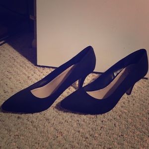 Vince Camuto black suede pumps