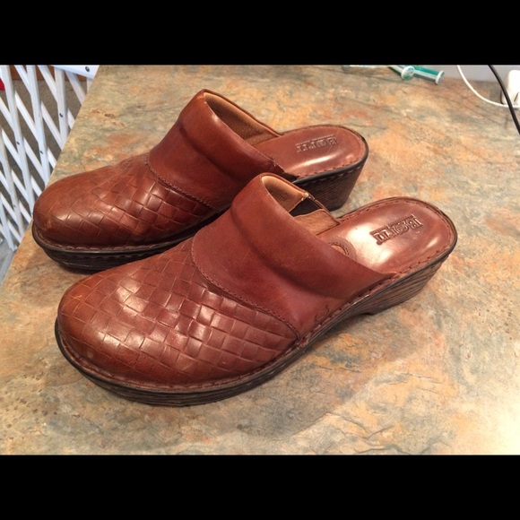 Born Shoes - Brown leather BORN clogs/ mules.