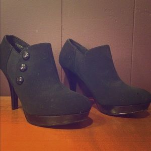 Suede Black Closed Toe Heels