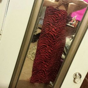 Strapless maxi