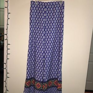 Bell Bottom Flowy Pants. Large.