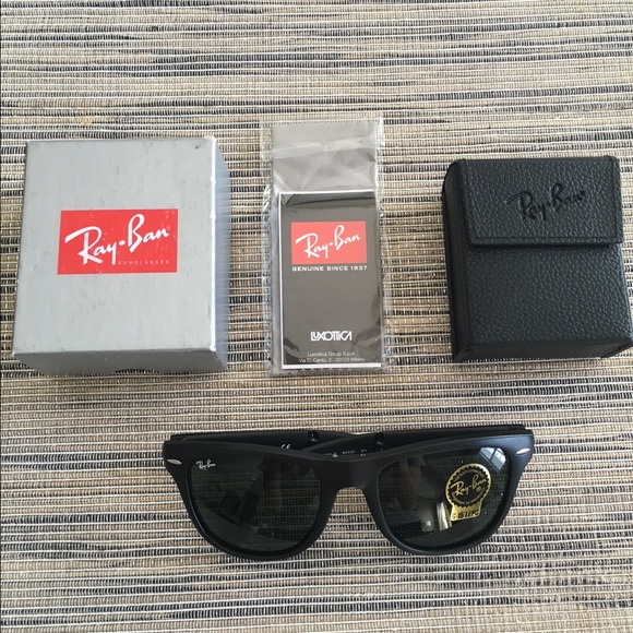 Brand New Ray-Ban Folding Wayfarer Sunglasses!