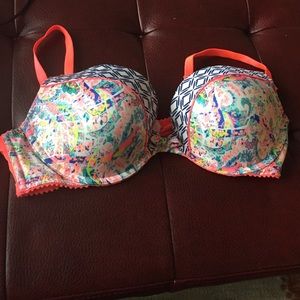 Fun VS Very Sexy bra