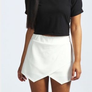White envelope skort