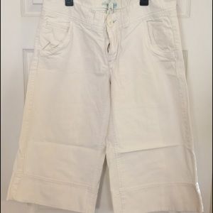 American Eagle Capri pants