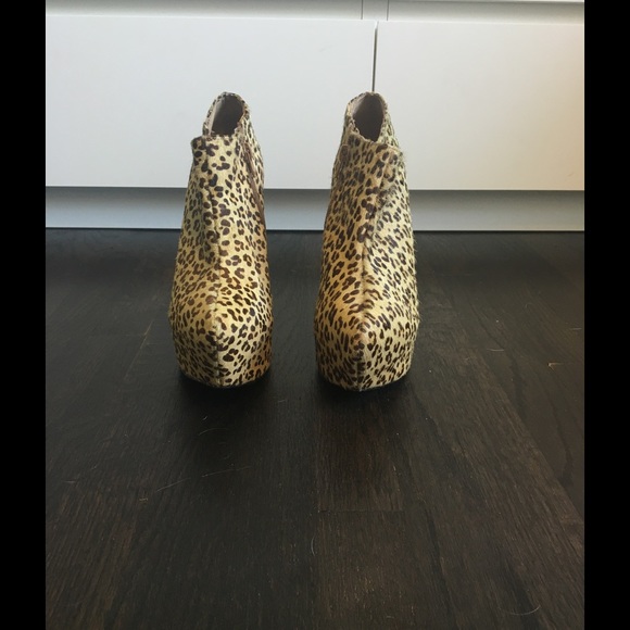 Jeffrey Campbell cheetah print faux fur wedges - Picture 2 of 4