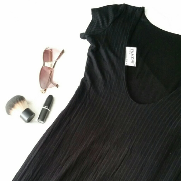 FLASH SALE NWOT Black stretchy  dress - Picture 4 of 4