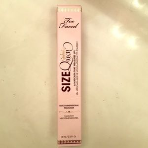 Too Faced Size Queen Mascara