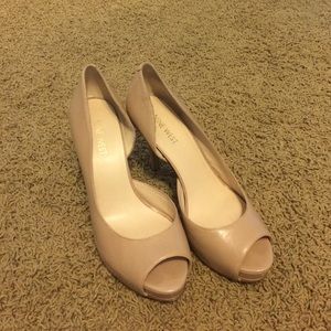 Nude Nine West Pumps