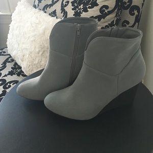 BOGO 👯 Slate gray ankle boots