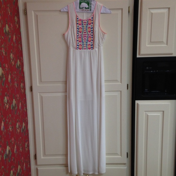 Gorgeous White Long Formal Prom Dress worn Once Sm