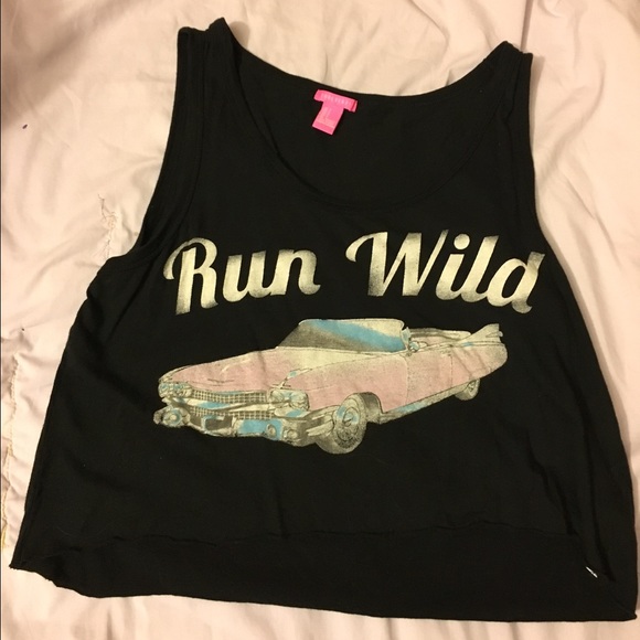 Forever 21 Run Wild crop top/tee