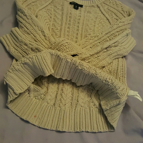 Sweater - Picture 4 of 4