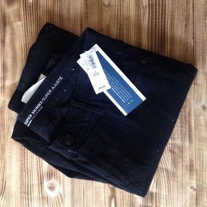 Old navy size 6 NWT black super skinny jeans