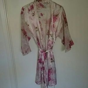 Silky robe vintage