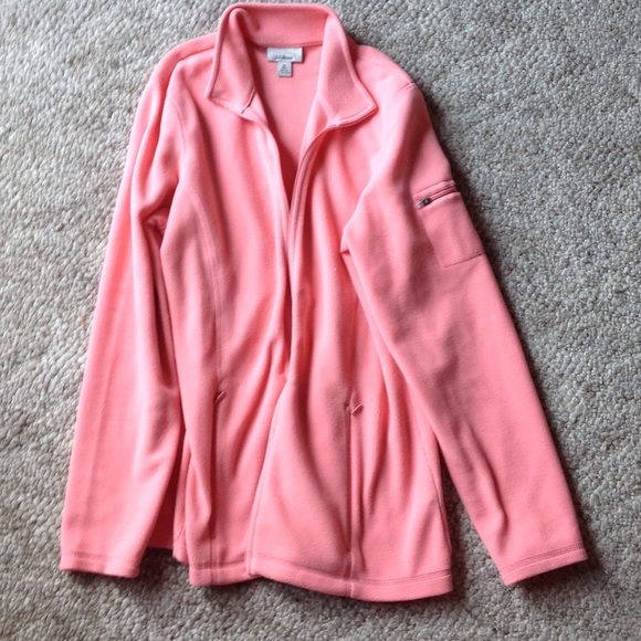 🍀 LL Bean coral zip up fleece top.  Medium 🍀