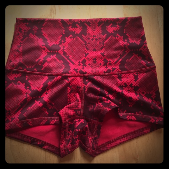 Lululemon Roll Down Boogie Shorts