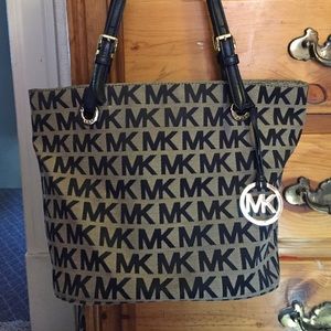 Michael Kors purse