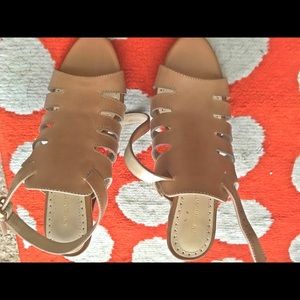 Adrienne Vittadini dress sandal comfy&sturdy heels