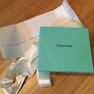 💖SALE!💖Tiffany & Co. Box, Ribbon, & Tissue Paper