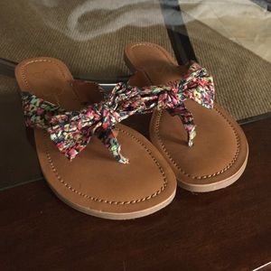 New Jessica Simpson Floral Bow Sandals