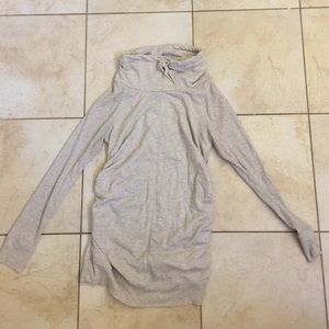 Liz Lange tunic/cowl neck sweatshirt maternity