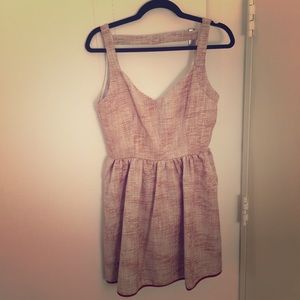 Maroon and cream backless dress