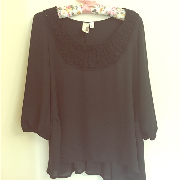 Black peplum top